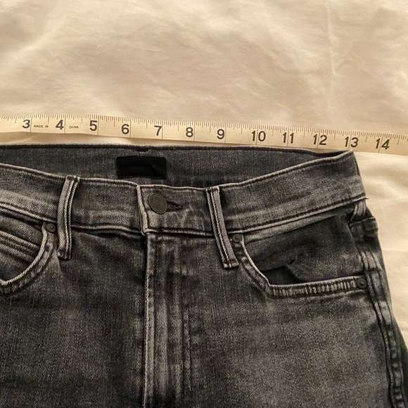 Mother high waisted rascal slice undone hem jean size 26 - Picture 12 of 12